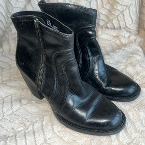 BORN WOMENS BOOTIES SIZE 7